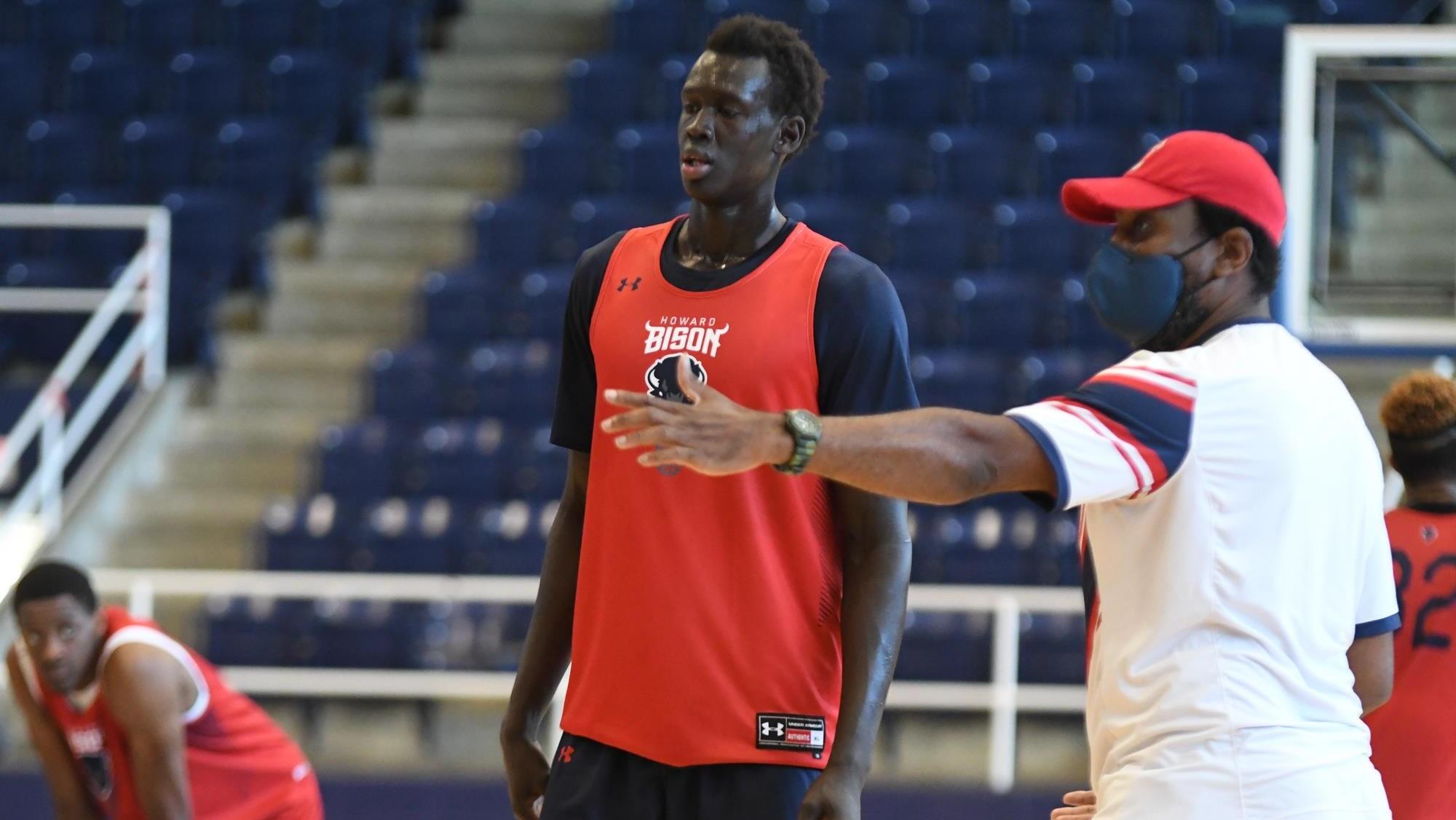 Howard Basketball's Makur Maker