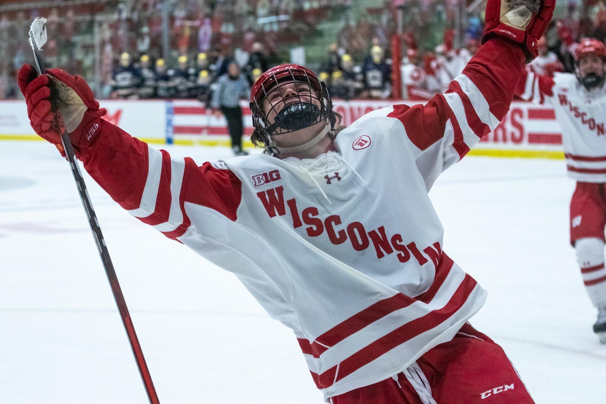 Cole Caufield won the Hobey Baker Award in 2021