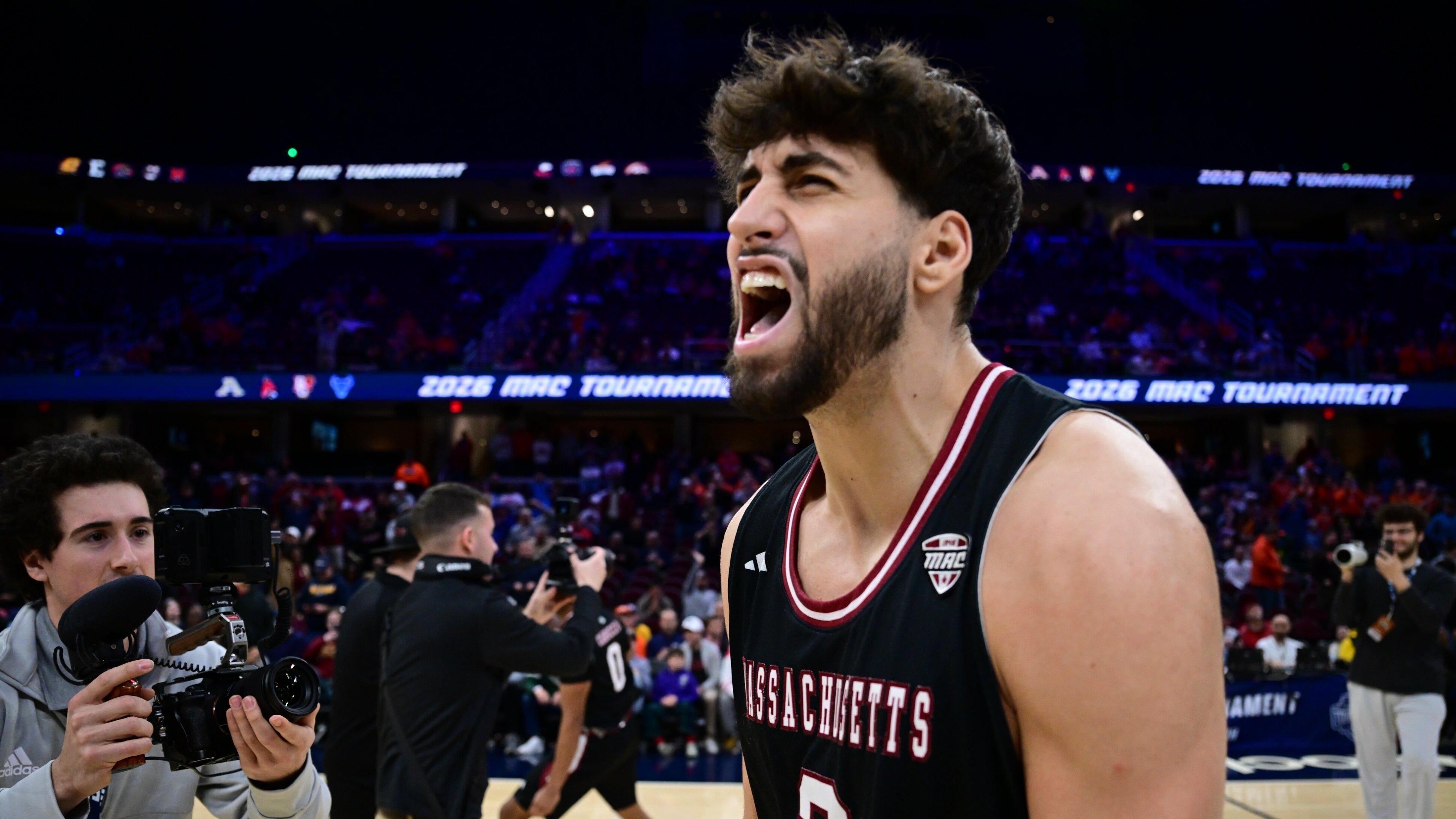 UMASS MBB